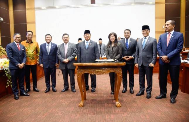 Rapat Kerja Komisi I dan Menhan Prabowo Sepakati Lima RUU Kerja Sama Pertahanan