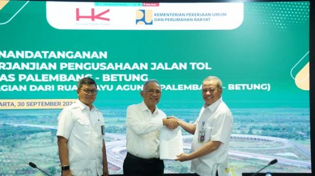 Perkuat Konektivitas Sumatra Selatan, Hutama Karya Teken PPJT Tol Palembang &ndash; Betung
