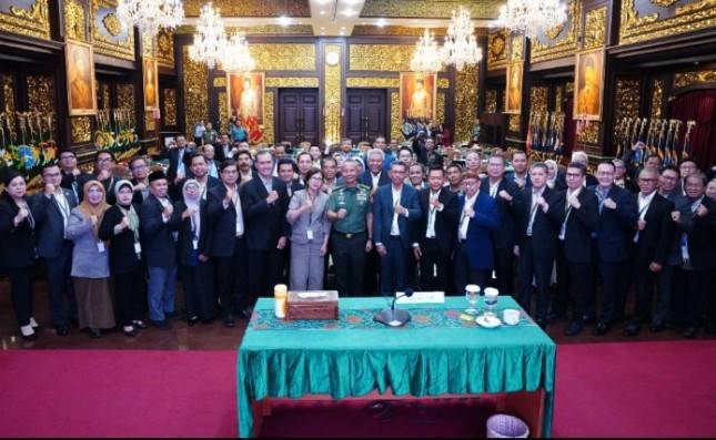 Kasum TNI Berikan Pembekalan Pada Executive Course Cohort-7 Unhan RI