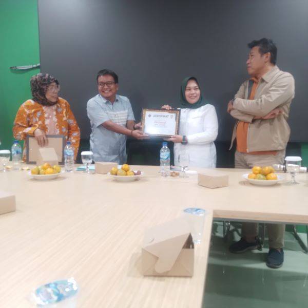Manifes 98 Mendesak Titiek Soeharto Menjadi Ibu Negara