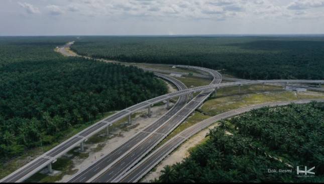 Sedekade Pemerintahan Jokowi, Hutama Karya Telah Memainkan Peran Penting Dalam Pembangunan Infrastruktur Nasional dengan membangun 1.235 KM JTTS 