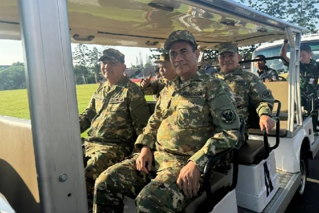 Mentan Amran, Menhan Sjafrie, Penasihat Khusus Presiden RI Dudung Kompak dalam Acara Pembekalan Khusus Para Menteri