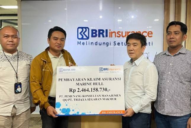 BRI Insurance Serahkan Klaim Asuransi Rp2,4 Miliar untuk Kapal Karam