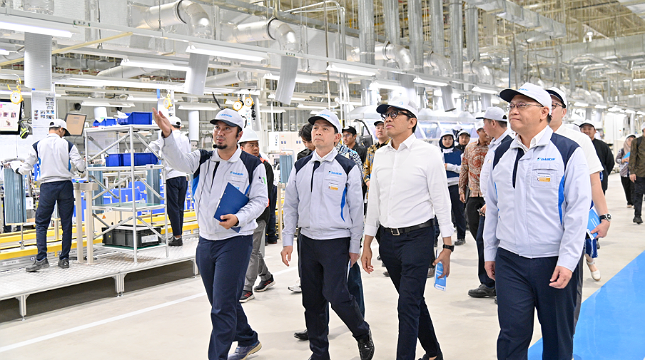 Pabrik AC Full-Scale DAIKIN Terapkan Standar dan Pengawasan Jepang