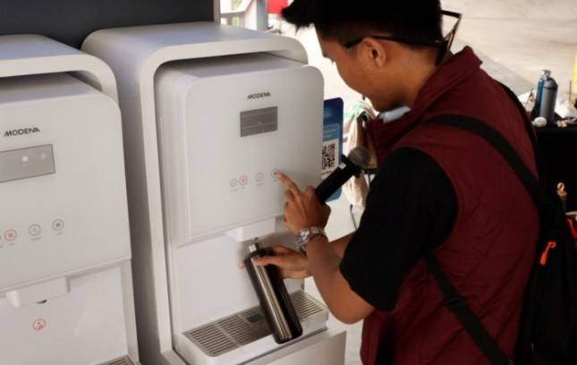 MODENA Pure Hub Hadir di JPM Dukuh Atas, Sediakan Air Minum Gratis 