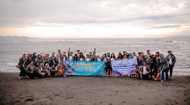 PERURI Melepas Tukik ke Laut Demi Keberlanjutan Ekosistem Laut
