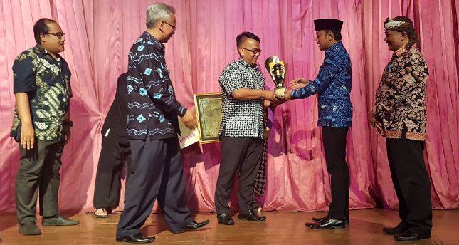 Grand Savero Raih Anugerah Kawistara Pajajaran
