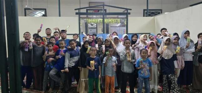 Berikan Kebahagiaan di Bulan Ramadan, Yili Indonesia Dairy Bagikan Ribuan Es Krim Dalam Acara Buka Puasa Bersama