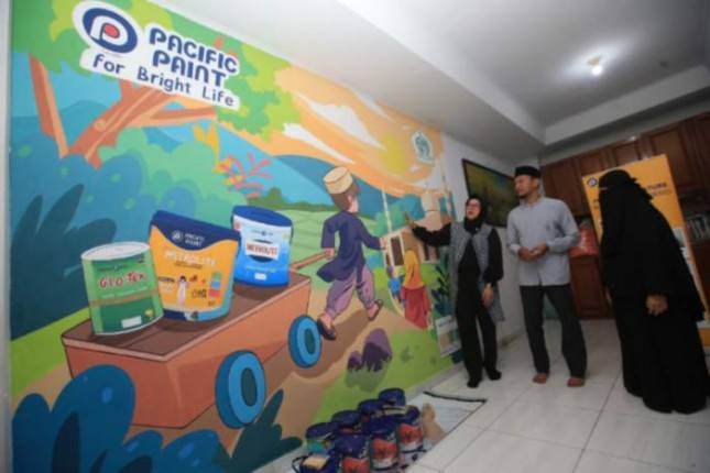 Pacific Paint Donasikan 12500 Liter Cat ke 250 Panti Asuhan