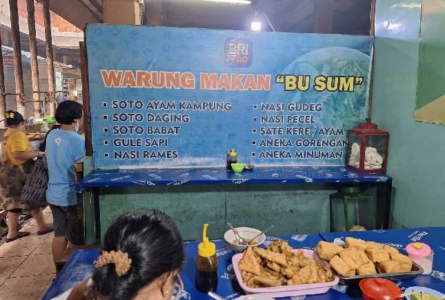Semakin Berkembang Diberdayakan BRI, Warung Legendaris di Pasar Beringharjo Ini Laris Manis Pada Saat Libur Lebaran 