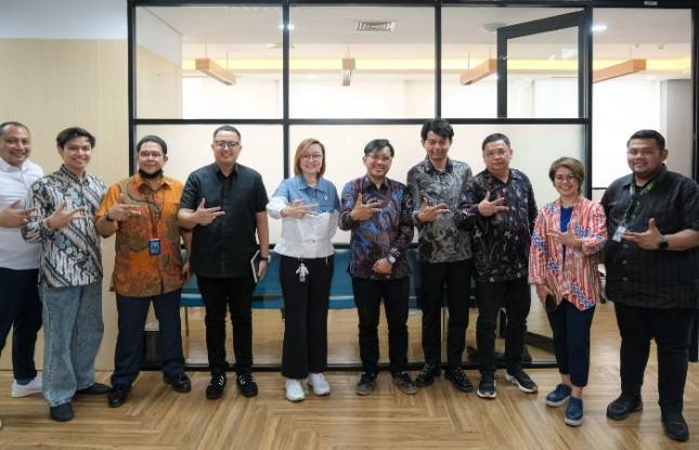 Dukung Ekosistem Subsektor Musik, Wamenekraf Irene Jajaki Kolaborasi Konser 25 Tahun Wali di Asia