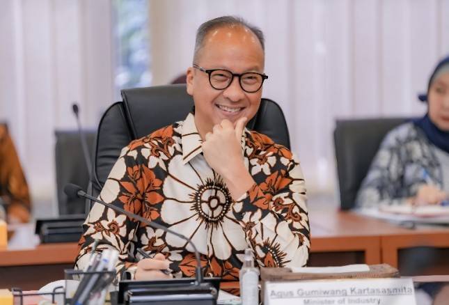 Ekspor Naik 34%, Menperin Agus Gumiwang Gaspol Hilirisasi Minyak Atsiri Indonesia