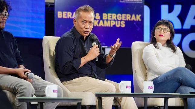 Sambut Puluhan Ribu Mahasiswa Baru, Wamenkop Ferry Berbagi Kenangan dan Motivasi di Kampus Unpad