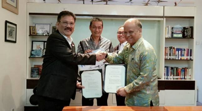 CeknRicek Grup Galang Dana Pembuatan Pesawat R80 BJ Habibie