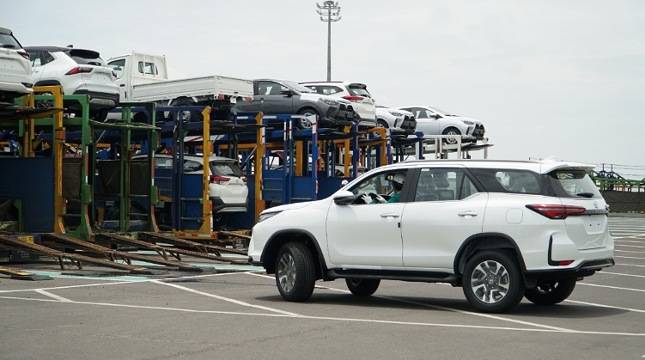 Toyota Makin Perkasa! Kuasai Hampir 60% Ekspor Mobil RI