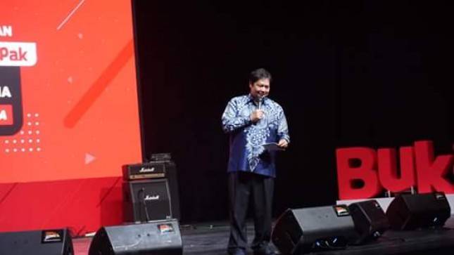 Hadiri Ultah ke-8, Airlangga Sebut Bukalapak Hebat!