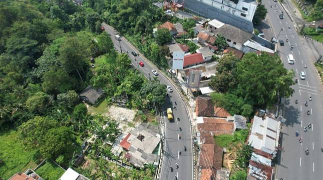 Perbaikan Jalan Gombel Lama Dimulai, Akses Logistik Semarang Dialihkan