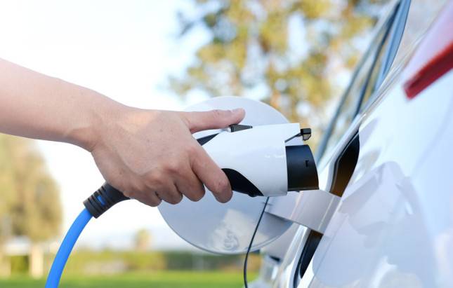 Super Fast Charging EV dan Infrastruktur di Indonesia