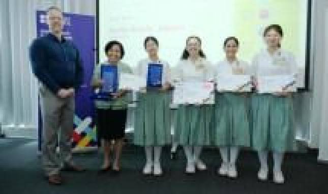 SMA Santa Ursula Jakarta Juara Asia Timur di Kompetisi Global Your World 2026 Berkat Inisiatif Kurangi Sampah Plastik