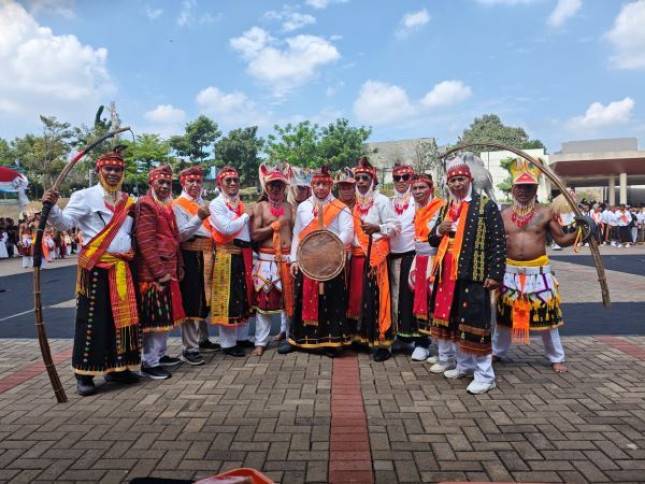 Ribuan Diaspora Manggarai Hadir Menyaksikan Pentas Caci di Tangerang Selatan, Panitia: Ini Turnamen yang Menjahit Rindu Diaspora Manggarai