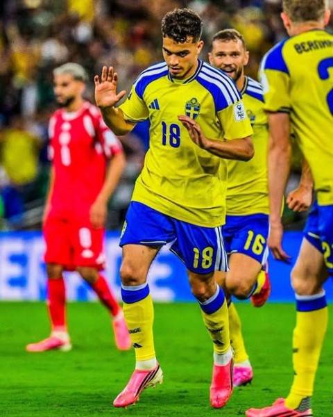 Yasin Ayari, Pemain Muslim Swedia, Tolak Selebrasi Usai Cetak Gol spektakulernya ke Gawang Tunisia, Demi Menghormati Akar Keluarga Ayahnya Berkebangsaan Tunisia&nbsp;