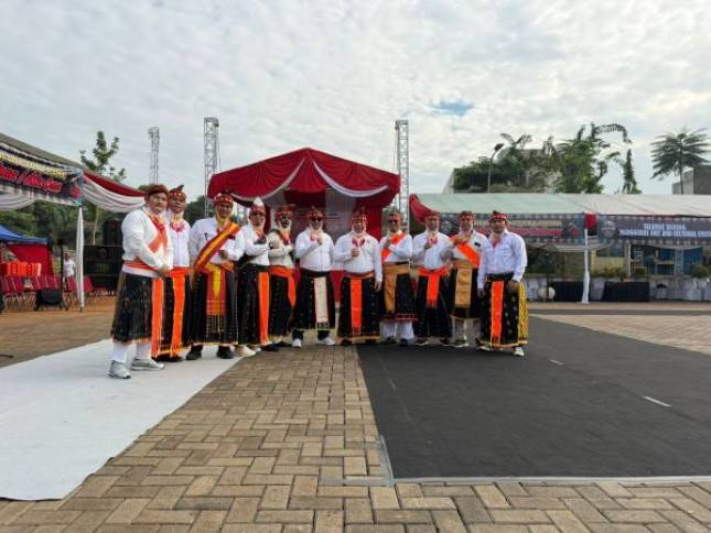 Ketika Cambuk Menari di Tangsel: Rindu Diaspora Manggarai yang Kembali Pulang