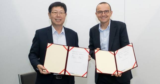 Schneider Electric dan Foxconn Jalin Kolaborasi Strategis Kembangkan Data Center AI Generasi Baru