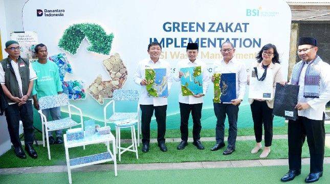 Lewat Implementasi Green Zakat, BSI Ajak Masyarakat Ubah Sampah Jadi Emas