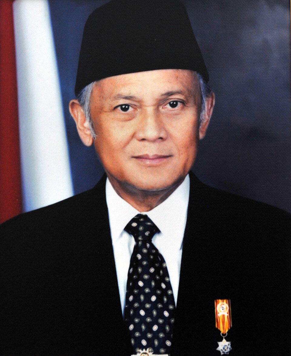 Motivasi Hidup: BJ Habibie dan Keluarga yang Selalu Menunggu di Rumah