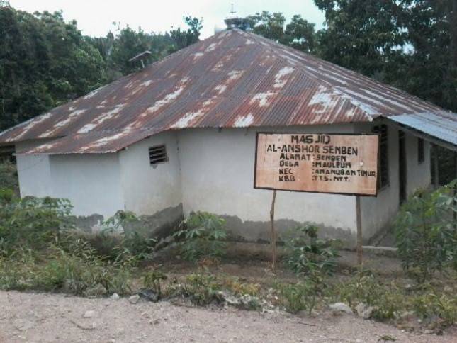 Tiga Masjid di Pedalaman Kondisinya Memprihatinkan