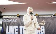 Didukung Didimax, Ms. Cenli Yani menggelar seminar edukasi trading di Jakarta.
