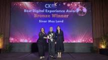 AVP Contact Channel Management Sinar Mas Land, Febriani Rossa Rea bersama AVP Service Quality Management, Dian Novianti Kurniasari saat mewakili Sinar Mas Land menerima penghargaan di ajang CX Asia Excellent Awards 2026