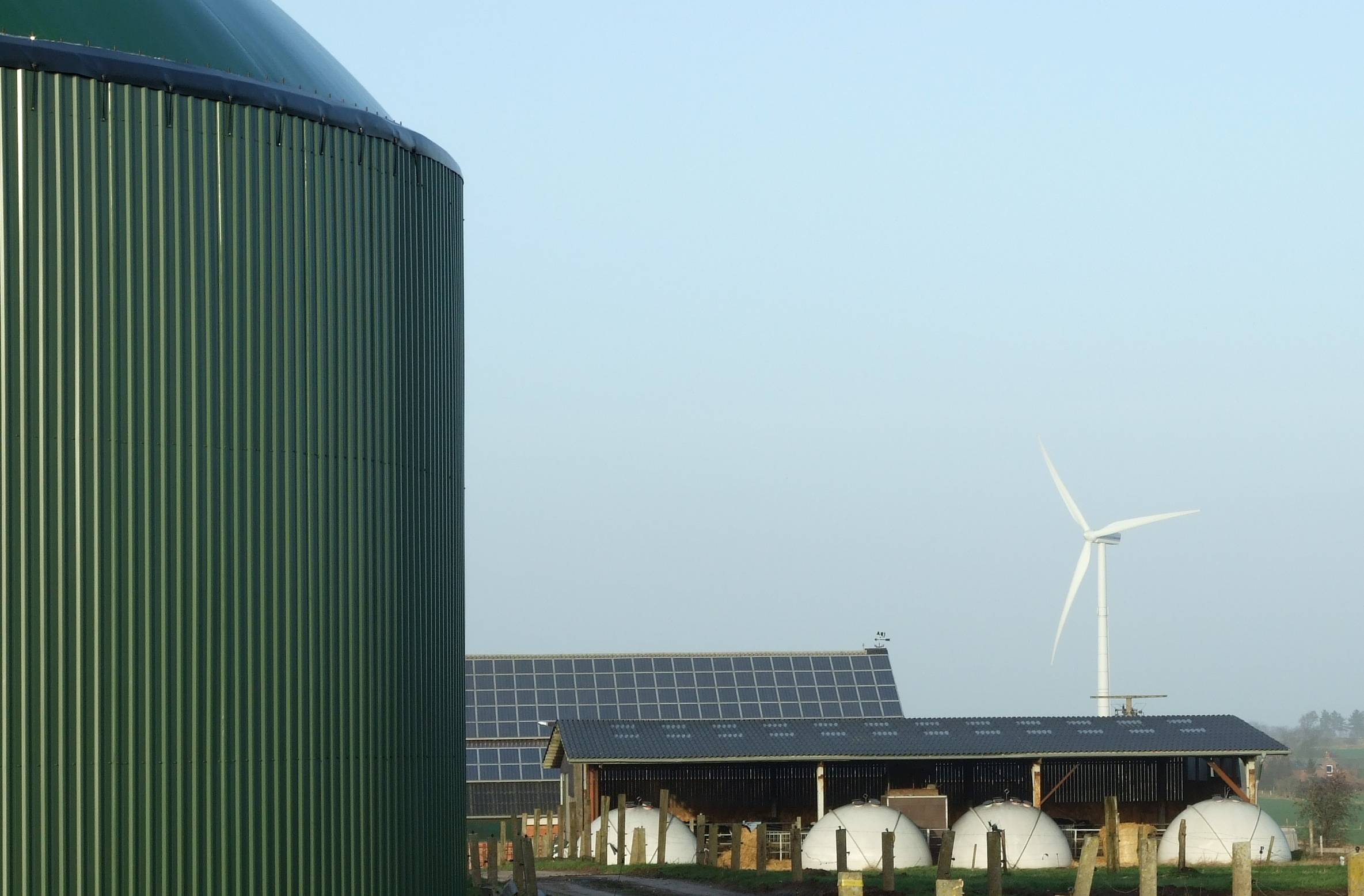 Energi Terbarukan Jerman - Biogas, Solar, dan Wind Farm