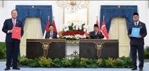 Presiden Prabowo dan PM Wong saat menyaksikan penandatanganan 26 dokumen kerja sama pada Leaders&rsquo; Retreat Indonesia&ndash;Singapura di Istana Merdeka, Jakarta, Senin (06/07/2026). (Foto: BPMI Setpres)