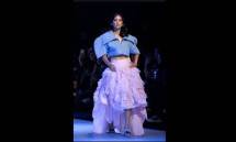 Salah satu koleksi THRESHOLD dari Tities Sapoetra yang dipamerkan di BRI JF3 Fashion Festival 2026.