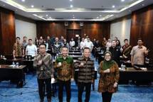  (kiri-kanan) Aldi Andhika Jusuf - Partner K&K Advocates; Moh. Noor Rofieq, S.T. - Anggota Komisioner KPPU RI; Elsiana Inda Putri Maharani - Partner K&K Advocates dalam kegiatan sosialisasi mengenai hukum persaingan usaha dan program kepatuhan persaingan usaha di Jakarta, Rabu (29/6/2026). 
