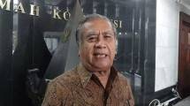 Mantan Hakim Mahkamah Konstitusi, Maruarar Siahaan