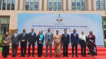Direktur Jenderal Ketahanan, Perwilayahan dan Akses Industri Internasional (KPAII), Tri Supondy berfoto bersama dengan delegasi dari negara anggota BRICS