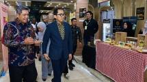 Wamenperin Faisol Riza bersama Plt. Dirjen Agro Kemenperin Putu Juli Ardika saat membuka gelaran Specialty Indonesia 2026
