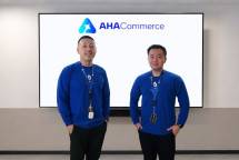 Chief Executive Officer AHA Commerce Stephen Lawrence (kiri) bersama Chief Business Officer sekaligus Co-Founder AHA Commerce Andre Chouw (kanan). 
