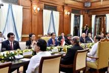 Presiden Jokowi saat pertemuan dengan Presiden Sri Lanka Maithripala Sirisena bersama delegasi kedua negara di Presidential Secretariat, Sri Lanka, Rabu (24/1). (Foto: BPMI)