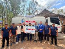 Tempo Scan Salurkan 640.000 Liter Air Bersih di Tengah Kemarau Ekstrem 2026
