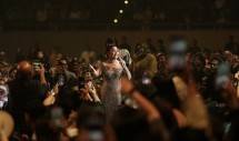 Penampilan memukau Ruth Sahanaya di konser.
