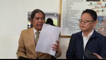 (ki-ka) Kuasa Hukum PT Paramitra Alfa Sekuritas, Andre Ismangun, S.H., dan Hendri, S.H., dari Kantor Hukum ISMANGUN & CO,