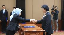 Gubernur Bank Indonesia, Destry Damayanti, melantik Mal Isnaini S. Meyyanti