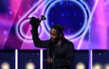 Kalahkan Jay-Z, Kendrick Lamar Borong Piala Grammy Awards 2018 