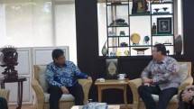 Menperin Airlangga Hartarto bersama Kepala Manufaktur Global Mattel Indonesia, Mike Eilola (Foto: Dok. Industry.co.id)