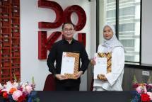 Direktur Utama Sabre Indonesia, Arsena Permasadhie dan Co-Founder bersama CEO DOKU sekaligus Head of Antom Indonesia, Himelda Renuat