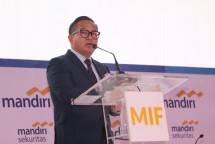 Dirut Bank Mandiri Kartika Wirjoatmodjo dan Menkeu Sri Mulyani (Foto Rizki Meirino)
