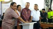 Menteri BUMN, Rini Soemarno dalam giat acara Pencanangan Sinergi BUMN Mendukung Sumbar Menjadi Destinasi Wisata (Foto Industry.co.id)